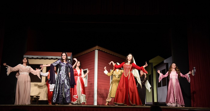 Afyonkarahisar Belediyesi Şehir Tiyatrosu, Tiyatro Günü’ne özel sahne aldı
