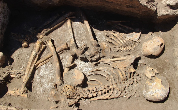 Seyitgazi Küllüoba Höyüğünde M.Ö. 3 binli yıllara ait iskelet bulundu