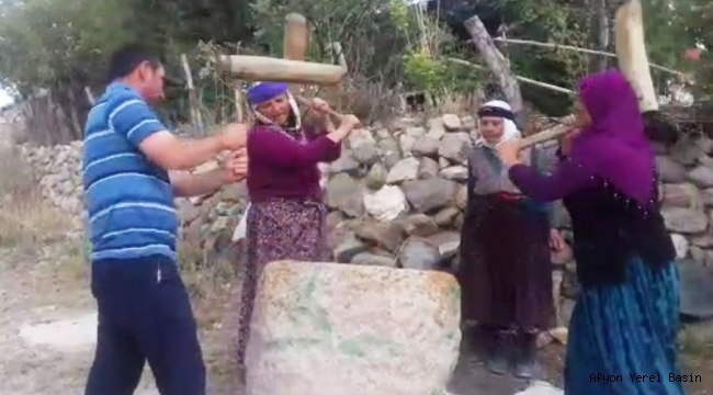 Dinar’ın Yıprak Köyünde, yaşatılan tarih: Dibek Taşı… | Video
