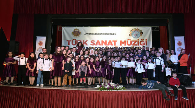 Belediye Türk Sanat Müziği Çocuk Korosu’nun ilk konseri beğenildi