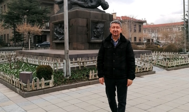 Tarihçi Rıdvan Şükür, adım adım Afyon sokaklarını gezdi