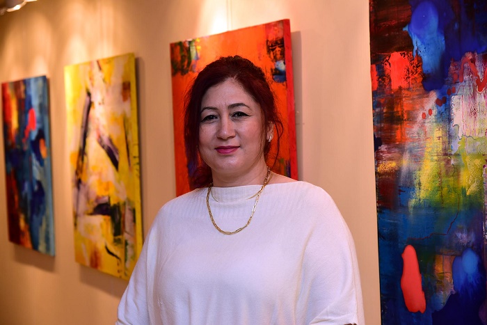 Hülya Parlakkalay’ın “Rengin Diyalektiği”  kişisel resim sergisi açıldı