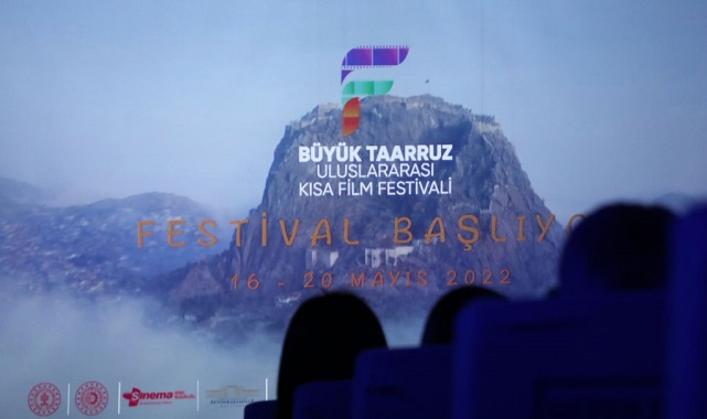 Büyük Taarruz Uluslararası Kısa Film Festivali açılış töreni Kocatepe’de yapıldı