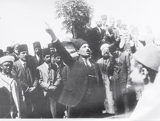 27 Ağustos 1922’de Türk Bayrağını Afyon’a ilk kim astı?