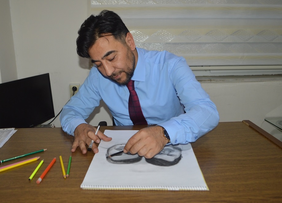 Afyon’da kara kalem ustası sanatçı imam