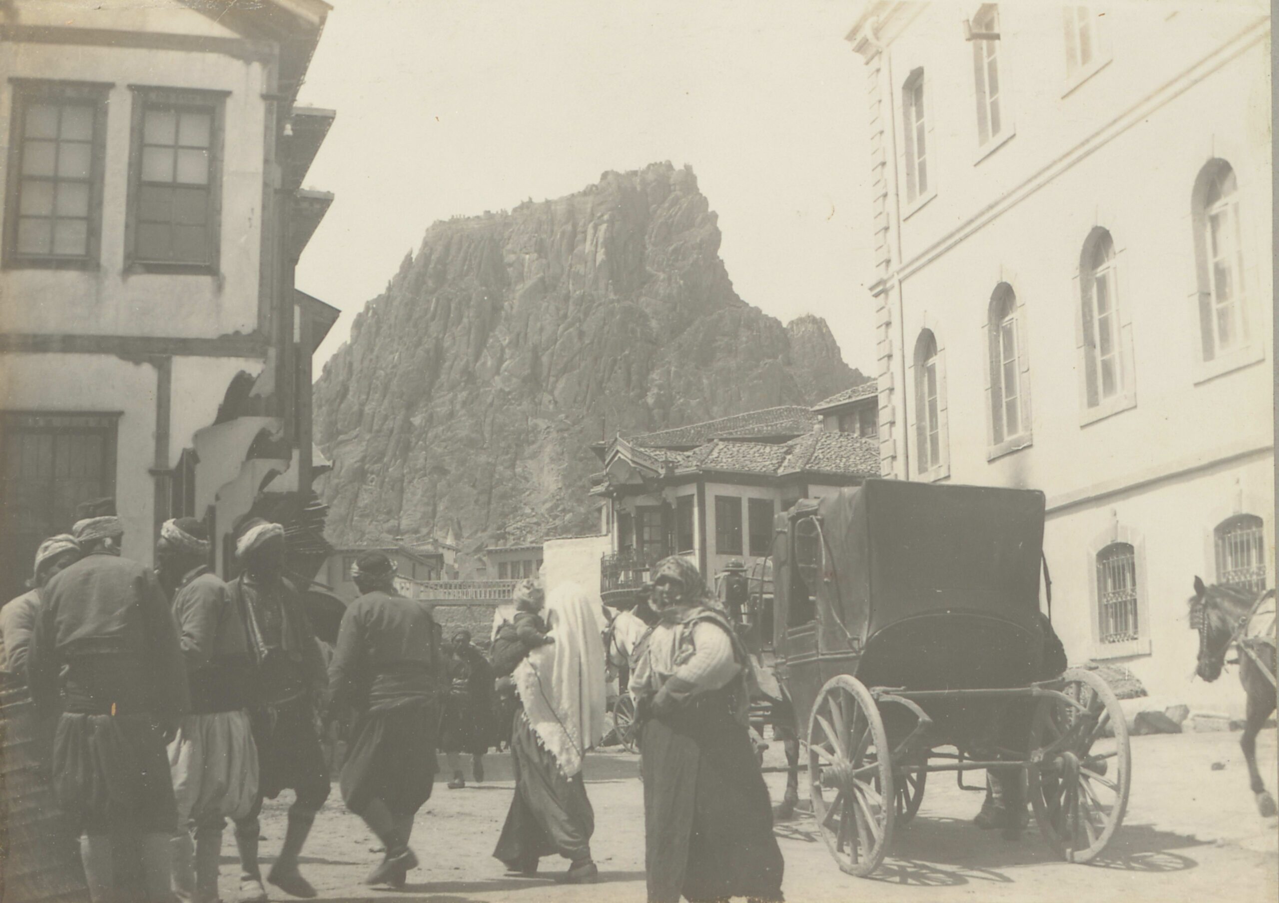 Anadolu-i Şahane Menazırı Albümü’nde Afyonkarahisar / 19. Yüzyıl